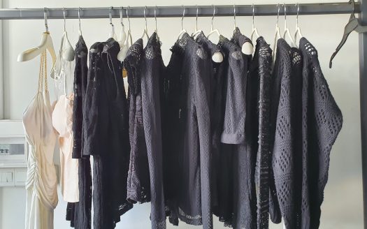 សេងហាងលក់សំលៀកបំពាក់ទាន់សម័យ