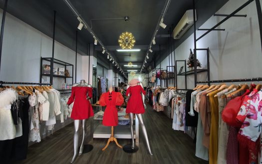 សេងហាងលក់សំលៀកបំពាក់ទាន់សម័យ